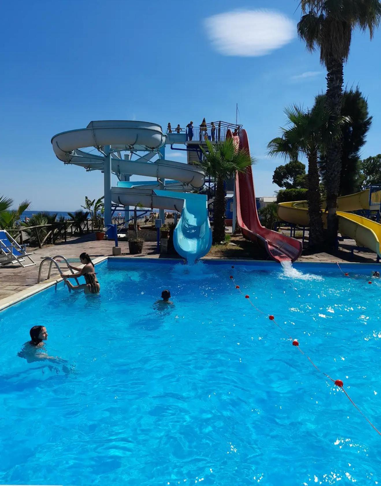Sea View 2 Bedroom Vacation Apartment Giardini-Naxos Zewnętrze zdjęcie